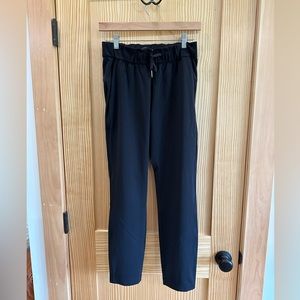 lululemon On The Fly 7/8 pants 27”, black, size 4